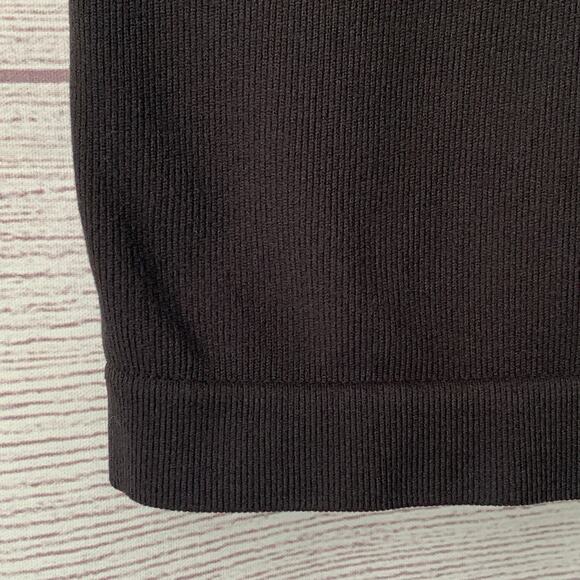 Black Stretchy Fitted Tank Top Shapewear - Picture 10 of 14